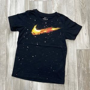 Nike Boys T-shirt Black Size: 6-7